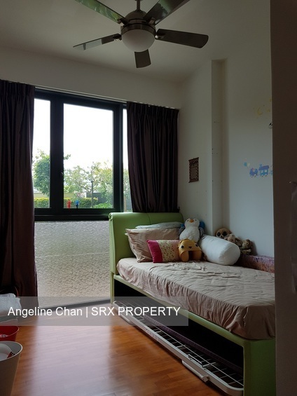 Esparina Residences (D19), Condominium #211091211